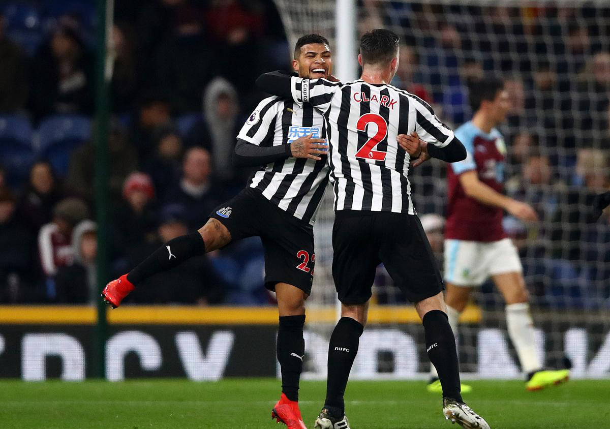 阿斯顿维拉能否重返欧冠区？纽卡斯尔联在交锋中占据优势！