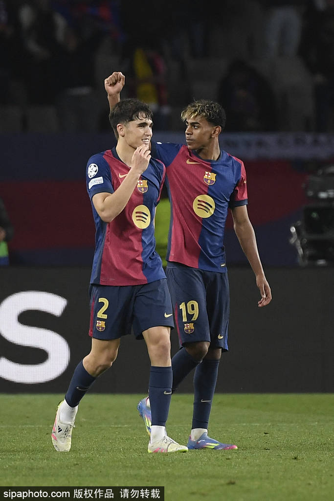 欧冠悬念夜：拉明父亲“拒吃披萨”梗火了，巴萨能否打破意甲魔咒？