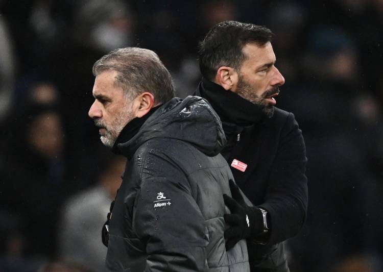 电讯报：列维面临巨大压力，波斯特科格鲁帅位悬而未决