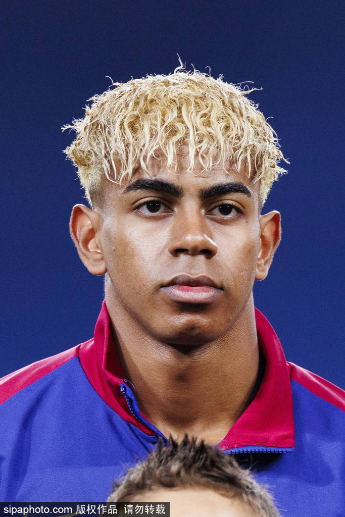 巴萨新星拒绝英超诱惑，坚定选择忠诚与梦想