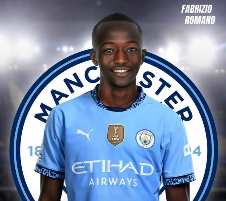 记者：巴黎18岁前锋桑加雷自由身加盟曼城，签约5年